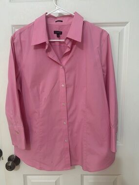 Talbots wrinkle, resistant Collared Button-Down Shirt size 16 pink